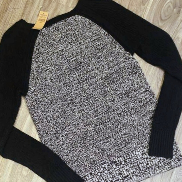 NWT! American Eagle Black and White Heathered Knit Sweater Women's Size Small - Picture 6 of 12